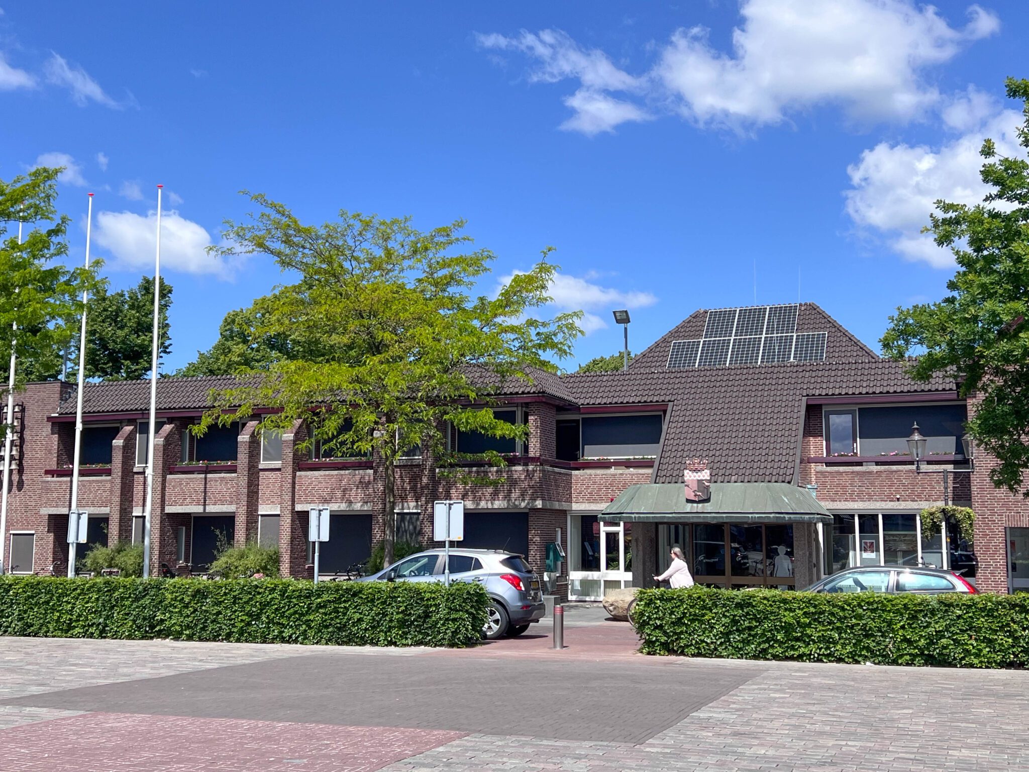 Gemeentehuis Nunspeet, locatie waar het college van burgemeester en wethouders vergadert